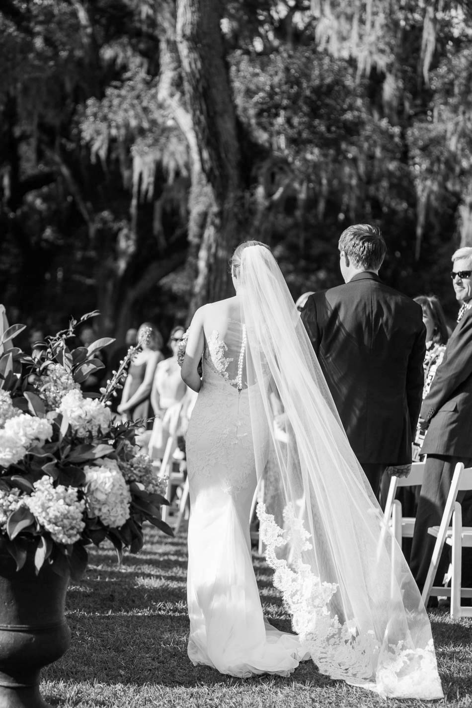 Father walks bride down the aisle, Oakland Plantation, Mt Pleasant, South Carolina Kate Timbers Photography. http://katetimbers.com #katetimbersphotography // Charleston Photography // Inspiration